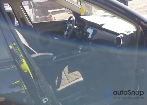 2021 Nissan Kicks Sv Xtronic Cvt z USA, uszkodzony, nr VIN 3N1CP5CV8ML504501